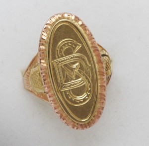 dámský prsten s monogramem