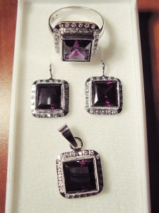 Zlatá sada šperků v bílém zlatě