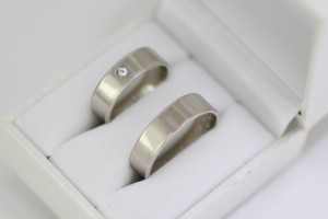 Snubní prsteny v bílém zlatě