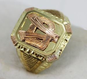 Pečetní prsten monogram V. D.