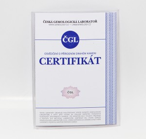 Zásnubní prsten s diamantem