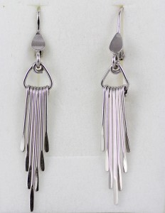 Visací náušnice v bílém zlatě