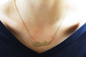 Řetízek s nápisem