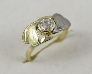 Prsten v kombinaci zlata