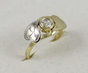 Prsten v kombinaci zlata