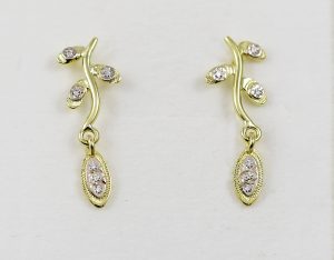 Náušnice listy květiny