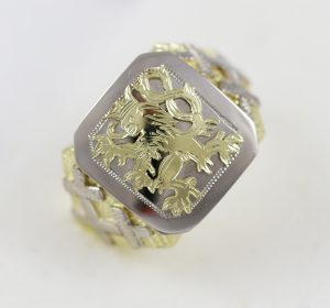 Pánský pečetní prsten se lvem a meči