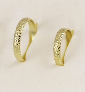 Snubní prsteny tepané