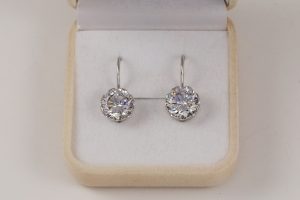 Náušnice v bílém zlatě