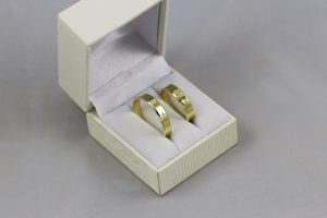 Snubní prsteny hvězdička